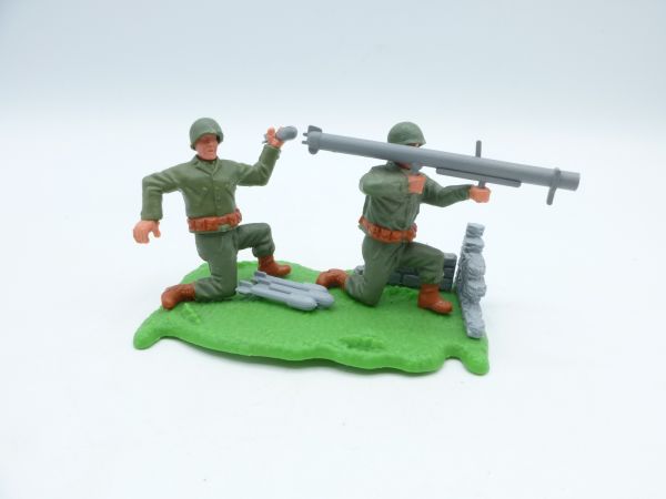 Timpo Toys Bazooka emplacement, minidiorama with Englishmen