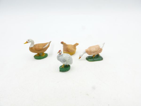 Starlux Group of feathered fowl (4 figures)