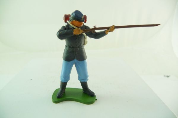 Britains Swoppets Union Army soldier standing firing