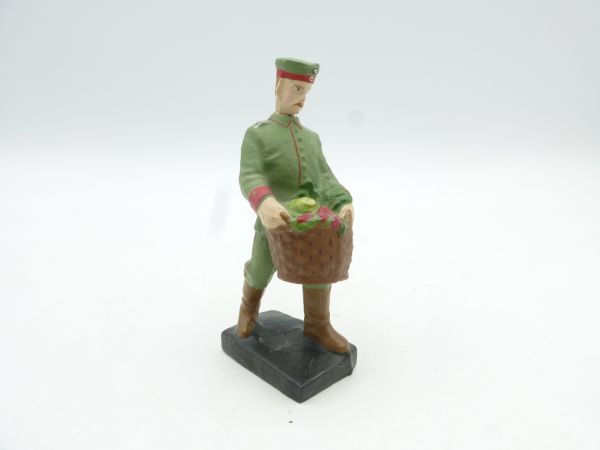 Elastolin Masse Soldat mit Gemüsekorb, Höhe 9 cm