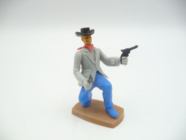 Plasty Gentleman kneeling firing with 2 pistols