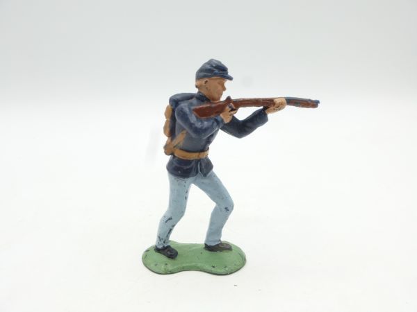 Crescent Toys Northerner standing shooting - see photos