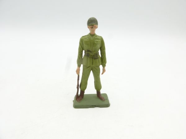 Starlux Soldier standing, rifle sideways