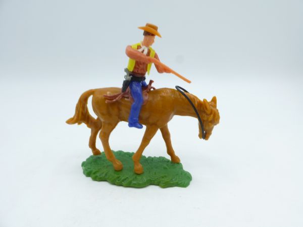 Elastolin 5,4 cm Cowboy riding, shooting rifle - rare horse