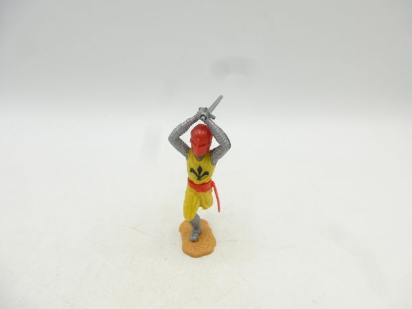 Timpo Toys Medieval knight running, yellow/red, sword ambidextrously