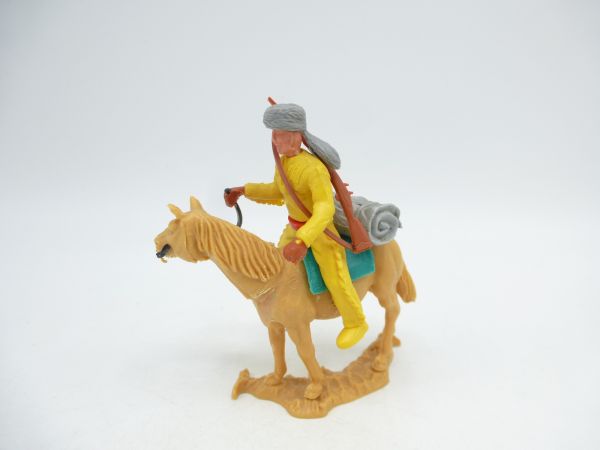 Timpo Toys Trapper on standing horse with baggage - great modification