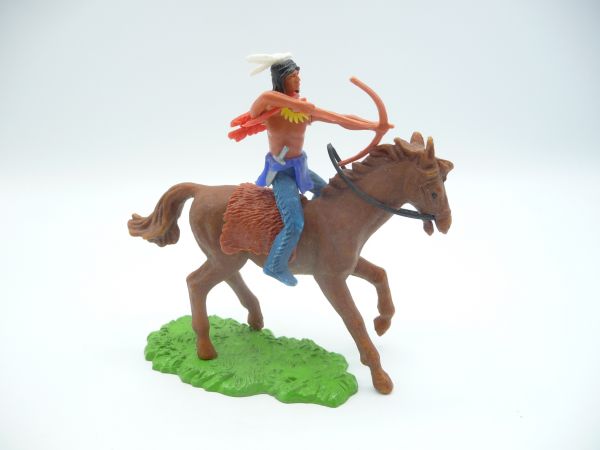 Elastolin 7 cm Indian on horseback, shooting with bow