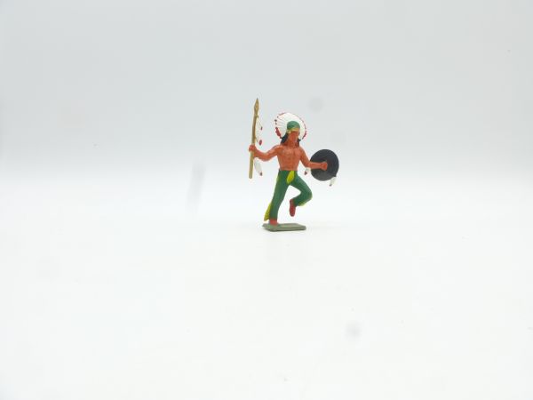Starlux Indian walking with spear + shield - brand new
