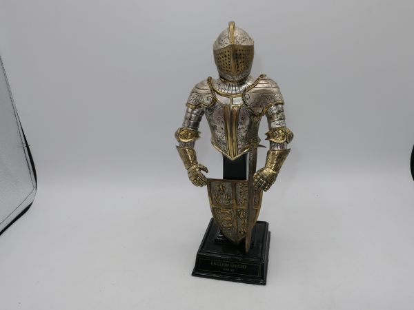 Stand with knight's armour / upper body: English Knight AD 149