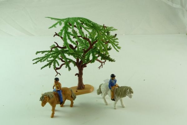 Britains Swoppets Tree (without figures), base plate not Britains