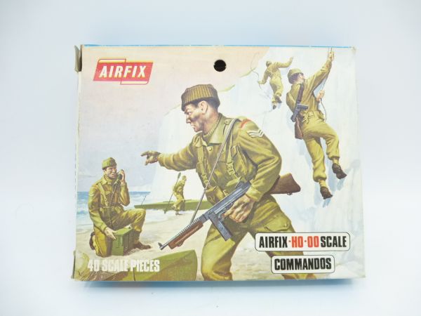 Airfix 1:72 Commandos - orig. packaging (Blue Box), on cast