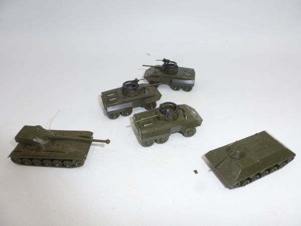 Roskopf 5 vehicles (HS30, AMX 13, M8)