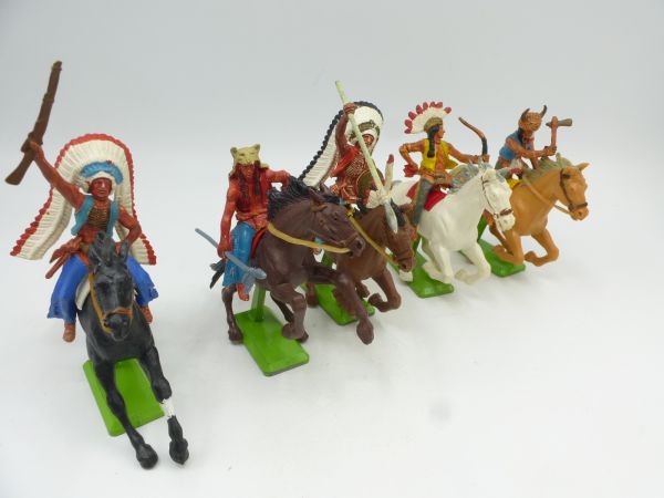 Britains Deetail Group of Indians on horseback (5 figures)