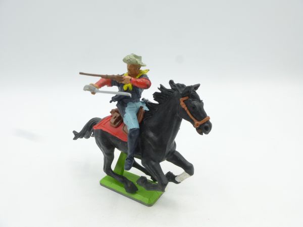 Britains Deetail Soldier 7th Cavalry riding with sabre, firing rifle