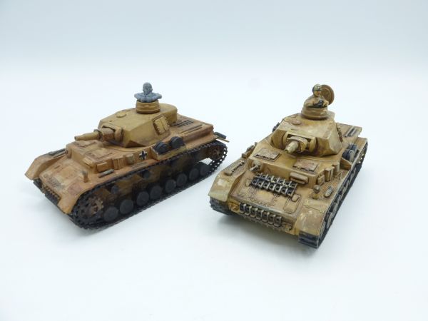 Esci 1:72 2 tanks - painted