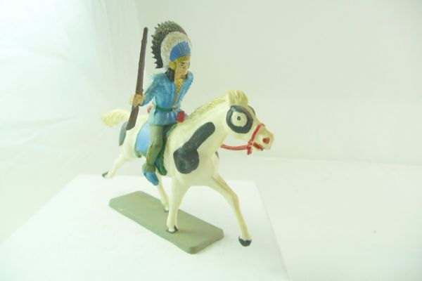 Starlux Indian chief with rifle on Mustang - great figure