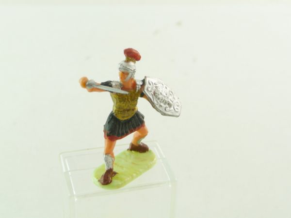 Elastolin 4 cm Legionnaire parrying with sword, No. 8425 - early figure