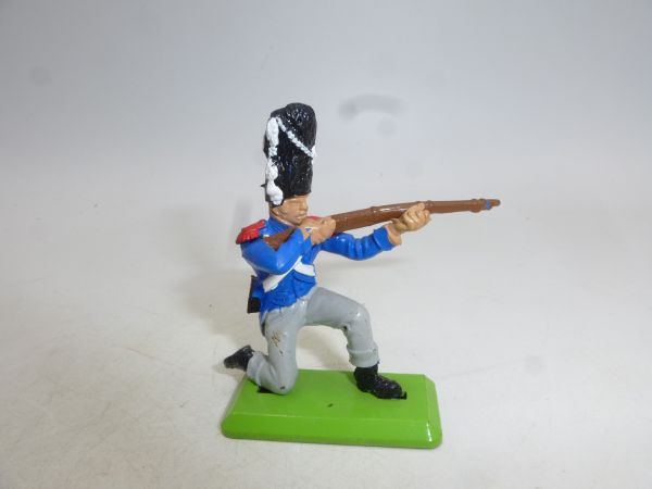 Britains Deetail Waterloo soldier, Frenchman kneeling and shooting