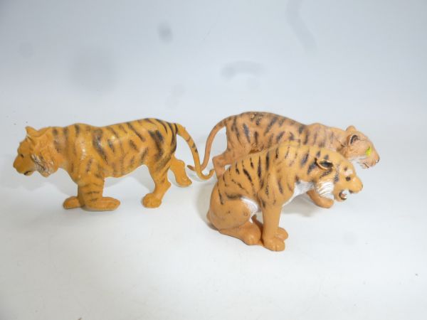 Britains 3 tigers in different positions