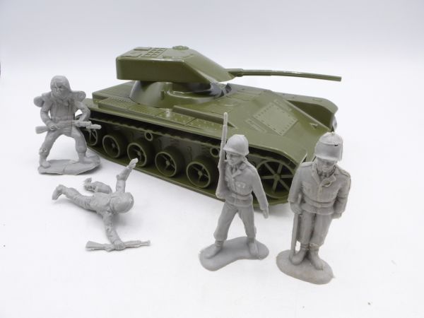 DOM Plastik Tank infantry with 4 figures