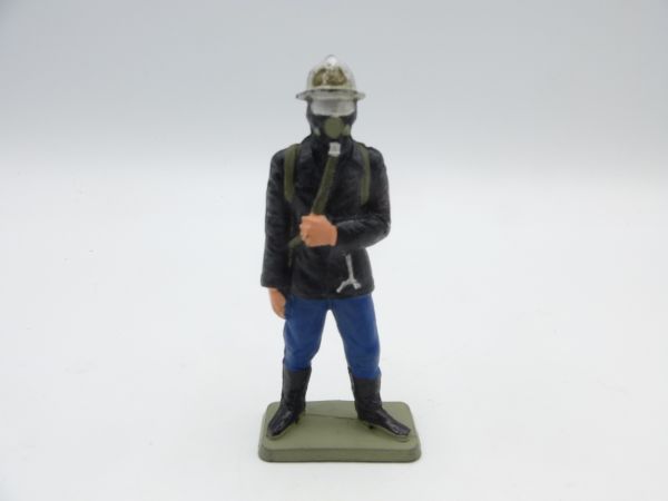 Starlux Fireman with breathing mask / apparatus