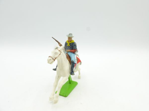Britains Deetail Private 7th Cavalry on horseback, rifle placed on hip