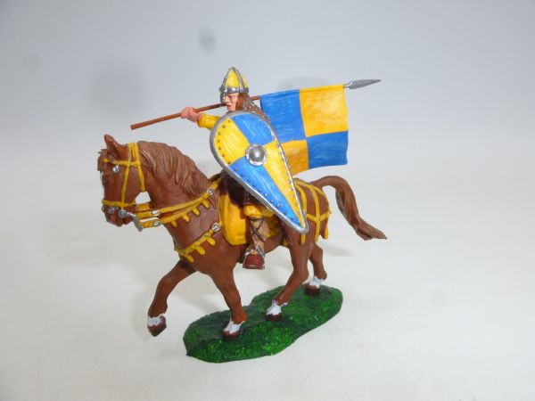 Norman riding with shield + flag - great 4 cm modification