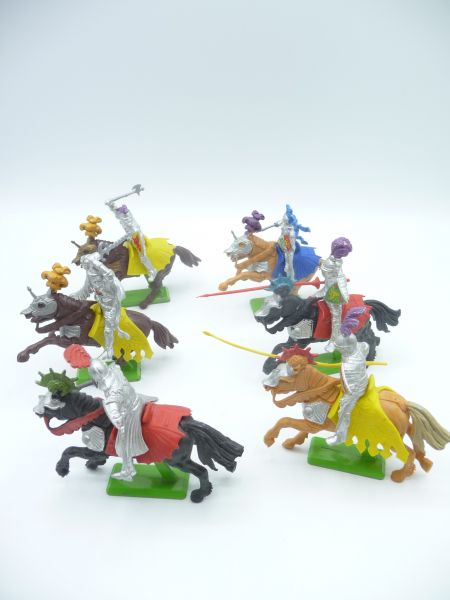 Britains Deetail 6 knights 1st version on horseback - complete set, very good condition