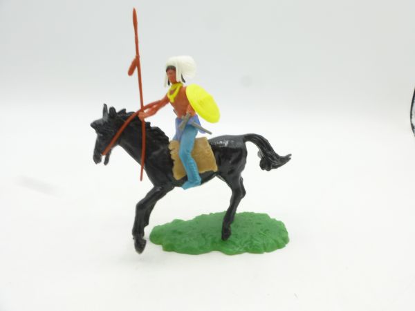 Elastolin 5,4 cm Indian riding with spear + shield - great horse