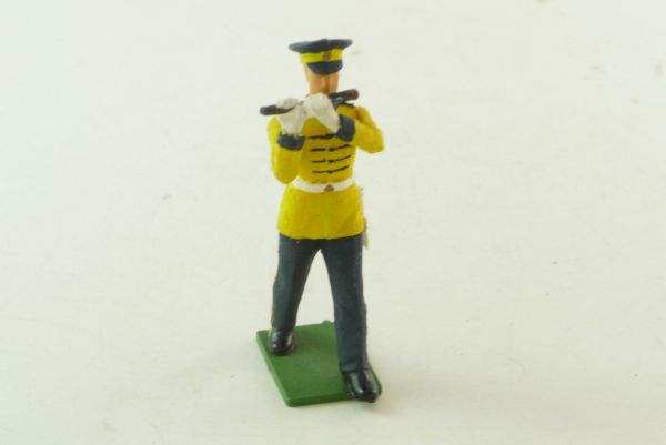 Britains Swoppets US Military Band; musician with German flute - very good condition