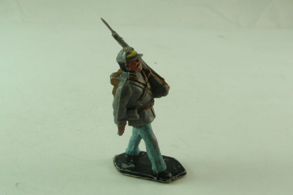 Lone Star Confederate Army Soldier, rifle shouldered