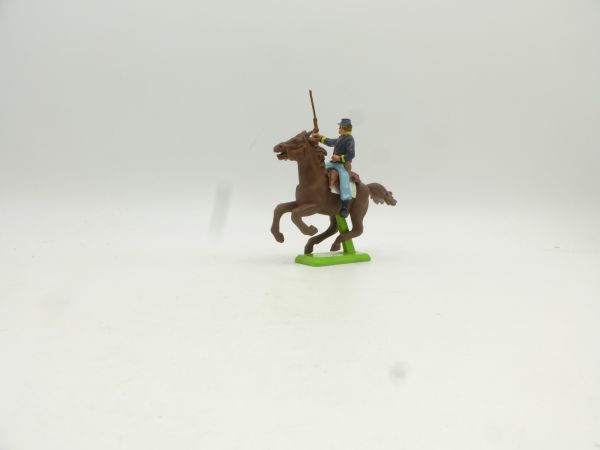 Britains Deetail Northerner riding, rifle on top - rare horse
