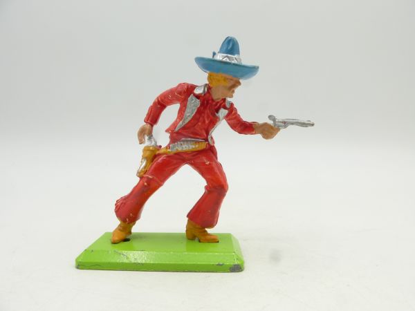 Britains Deetail Mexican standing, 1 pistol shooting, 1 pistol pulling