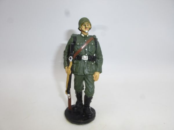 Soldat mit Stahlhelm (11 cm Figur)