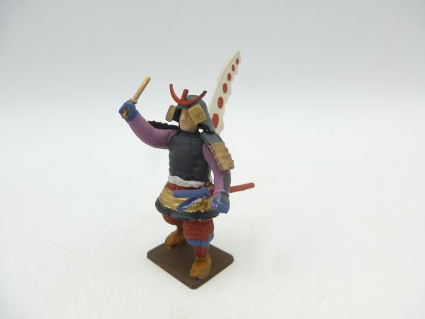 Samurai vorgehend mit Fahne (Kunststoff, 5 cm Serie)