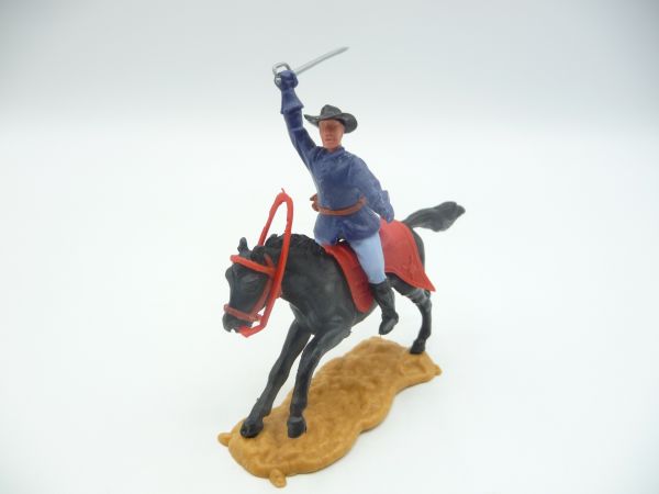 Timpo Toys Union Army soldier 2nd version riding, officer lunging with sabre