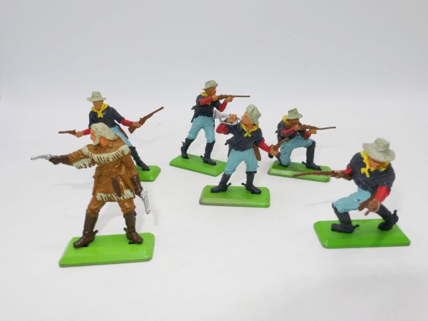 Britains Deetail Set of 7th cavalry soldiers on foot (6 figures)