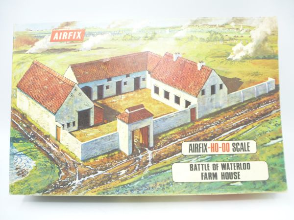 Airfix 1:72 Battle of Waterloo, Farmhouse (Snap together Model)