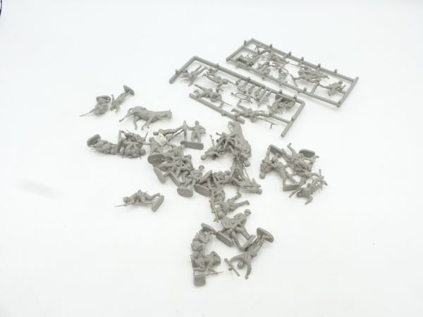 Esci 1:72 WW II Russian Soldiers, No. 203 - loose, more than 50 pieces, see photo