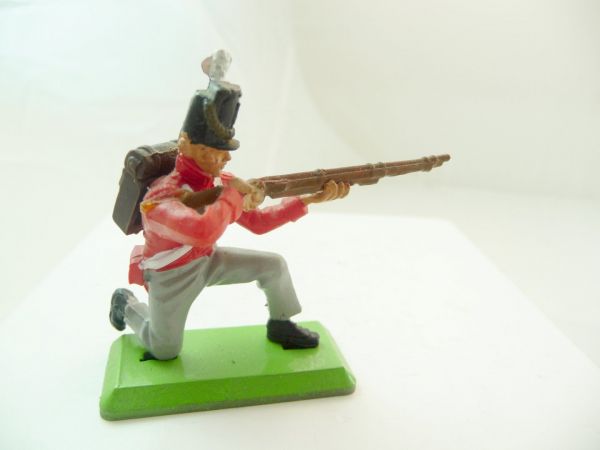 Britains Deetail Waterloo - Englishman (redcoat) kneeling firing