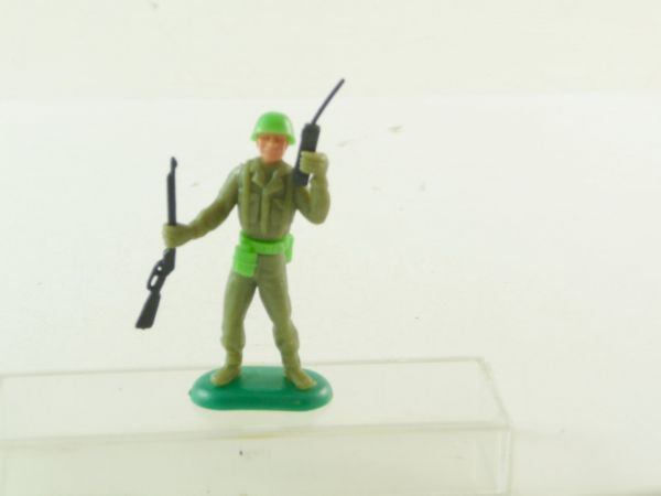 Crescent Soldier with rifle and walkie-talkie