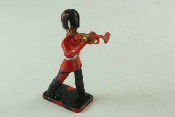 Crescent Guard with trumpet