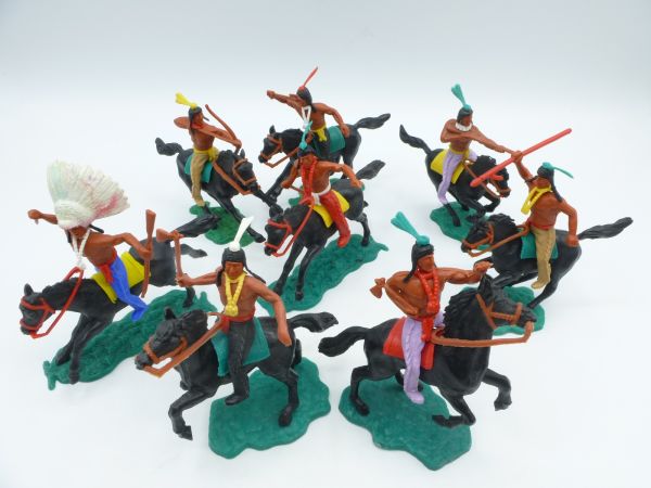 Timpo Toys Nice set of Indians 2nd version riding (8 figures) - early version