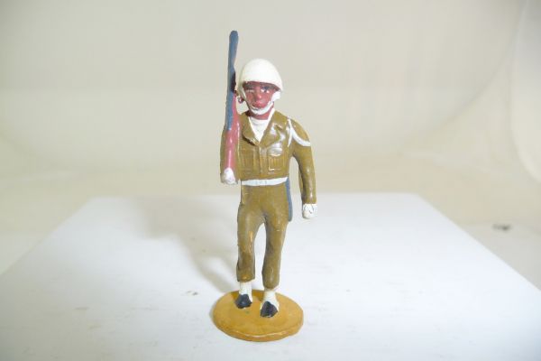 Merten 4 cm Soldat im Marsch, Gewehr geschultert - seltene frühe Figur