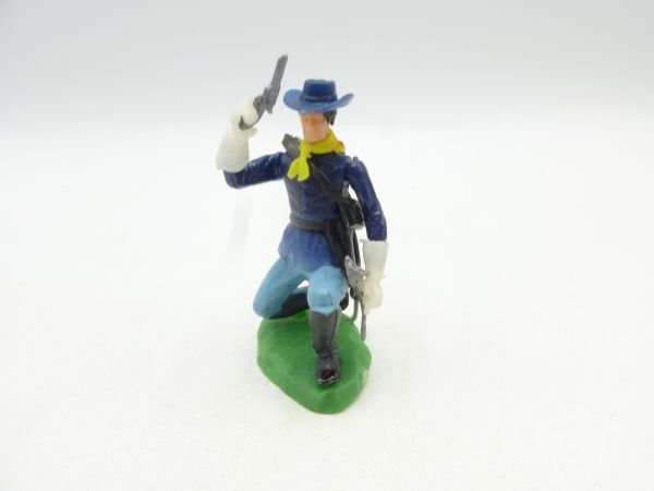 Elastolin 5,4 cm Northerner kneeling with pistol + sabre