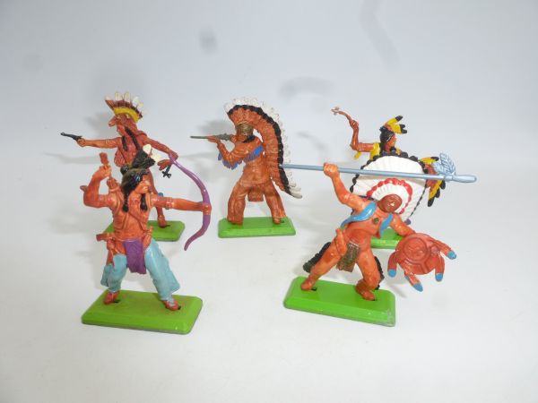 Britains Deetail 5 Indians standing - nice set