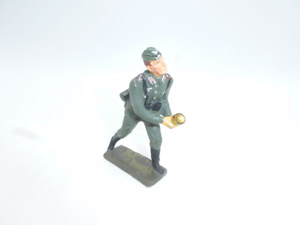 Lineol Soldier walking with cartridge
