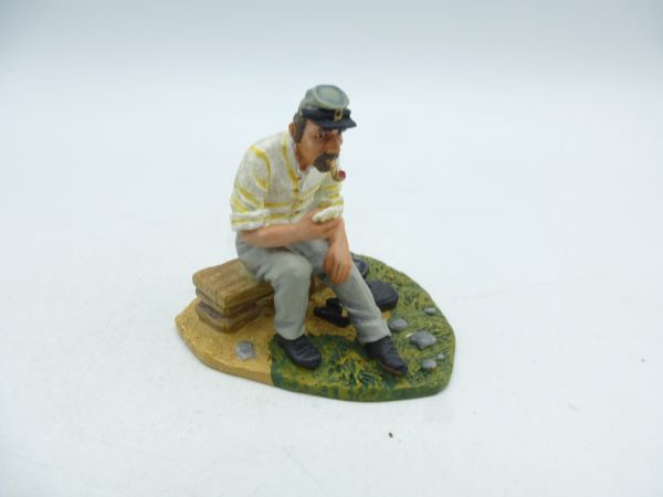 W. Britain Metal / Britains Confederate Camp Scene, soldier sitting with pipe