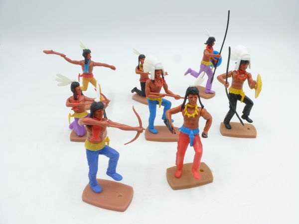 Plasty Beautiful set of Indians on foot (10 figures)