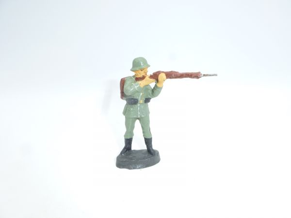 Durso Soldier standing shooting